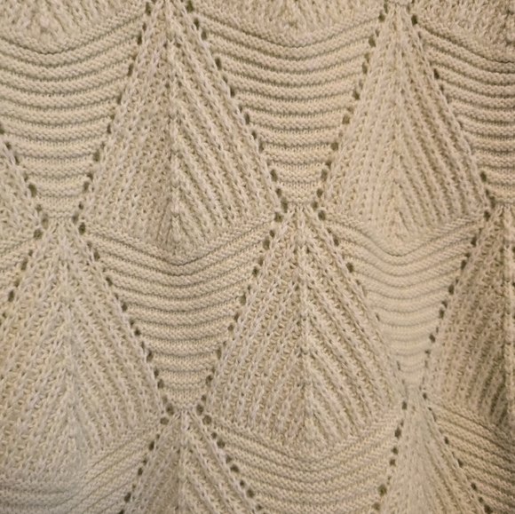 Ladies Size LG Sonoma Sweater - Picture 3 of 4